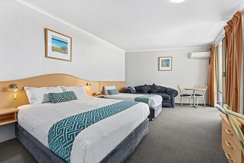 Palm Court Motor Inn Port Macquarie Exterior photo