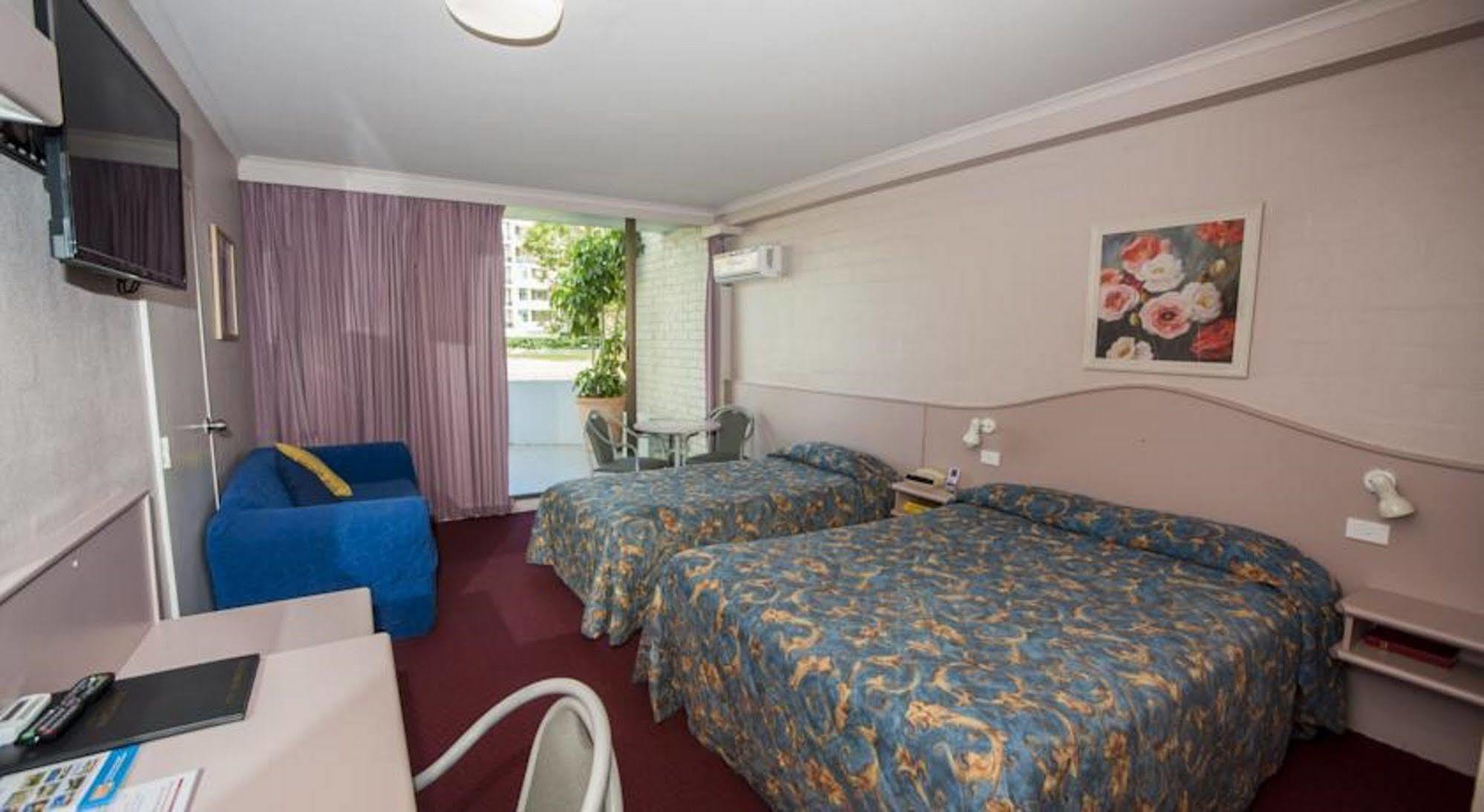 Palm Court Motor Inn Port Macquarie Exterior photo